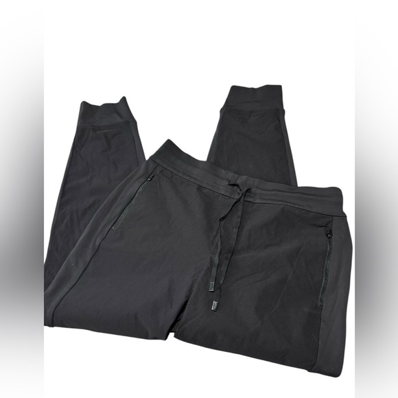 ATHLETA Headlands Hybrid Trek Black Mid Rise Jogger   Size 16 - Picture 2 of 8